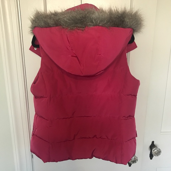Talbots Puffer Vest with hood - Picture 3 of 4